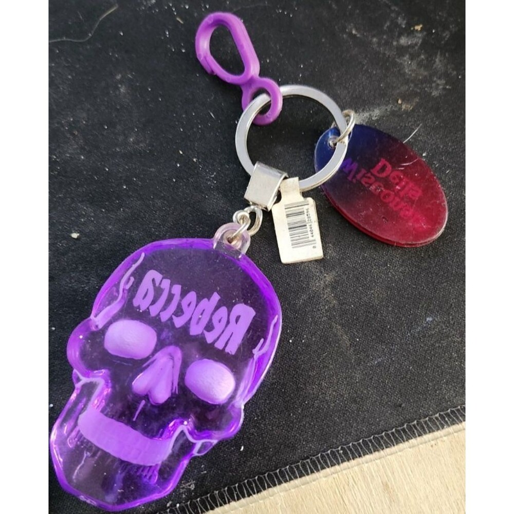 Rebecca Skull Keychain Purple Acrylic Wisconsin Dells Souvenir Novelty - Picture 2 of 3